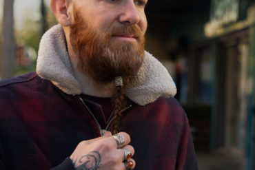 ✨ Les Bijoux des Mondimes – Talismans forgés entre magie et métal